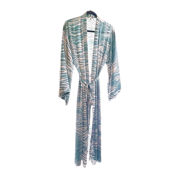 Vici | NWOT Goodnight Lover Zebra Print Satin Duster Kimono Robe in Dusty Blue - Picture 6 of 6